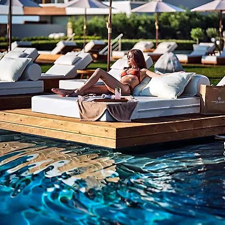 Lesante Blu - The Leading Of The World 5*
